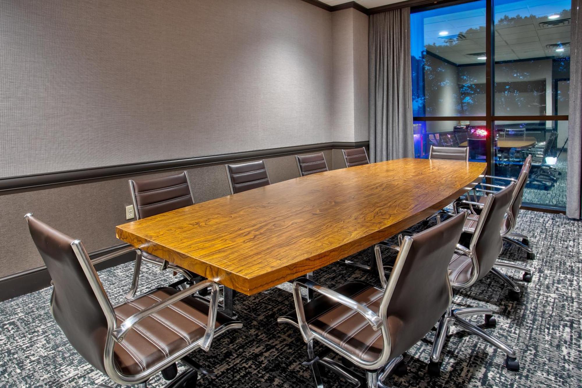 Hotel Doubletree By Hilton Lansing