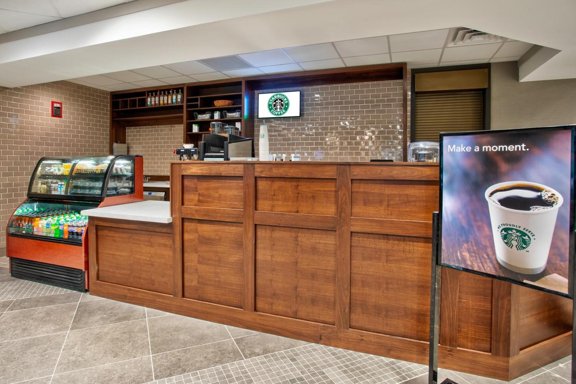 Doubletree By Hilton Hotel Lansing